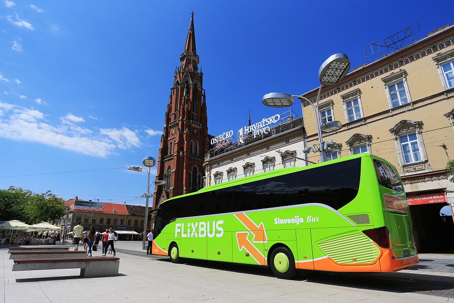 tips traveling hemat naik bus